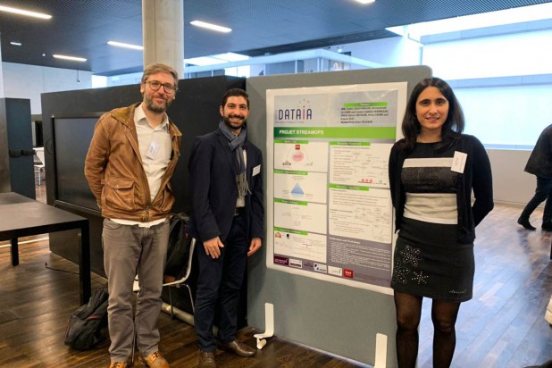 Cedric Gouy-Pailler, Mohammad AlShaer, et Sandra Garcia Rodriguez, et le poster de « StreamOps », le projet sur lequel ils travaillent